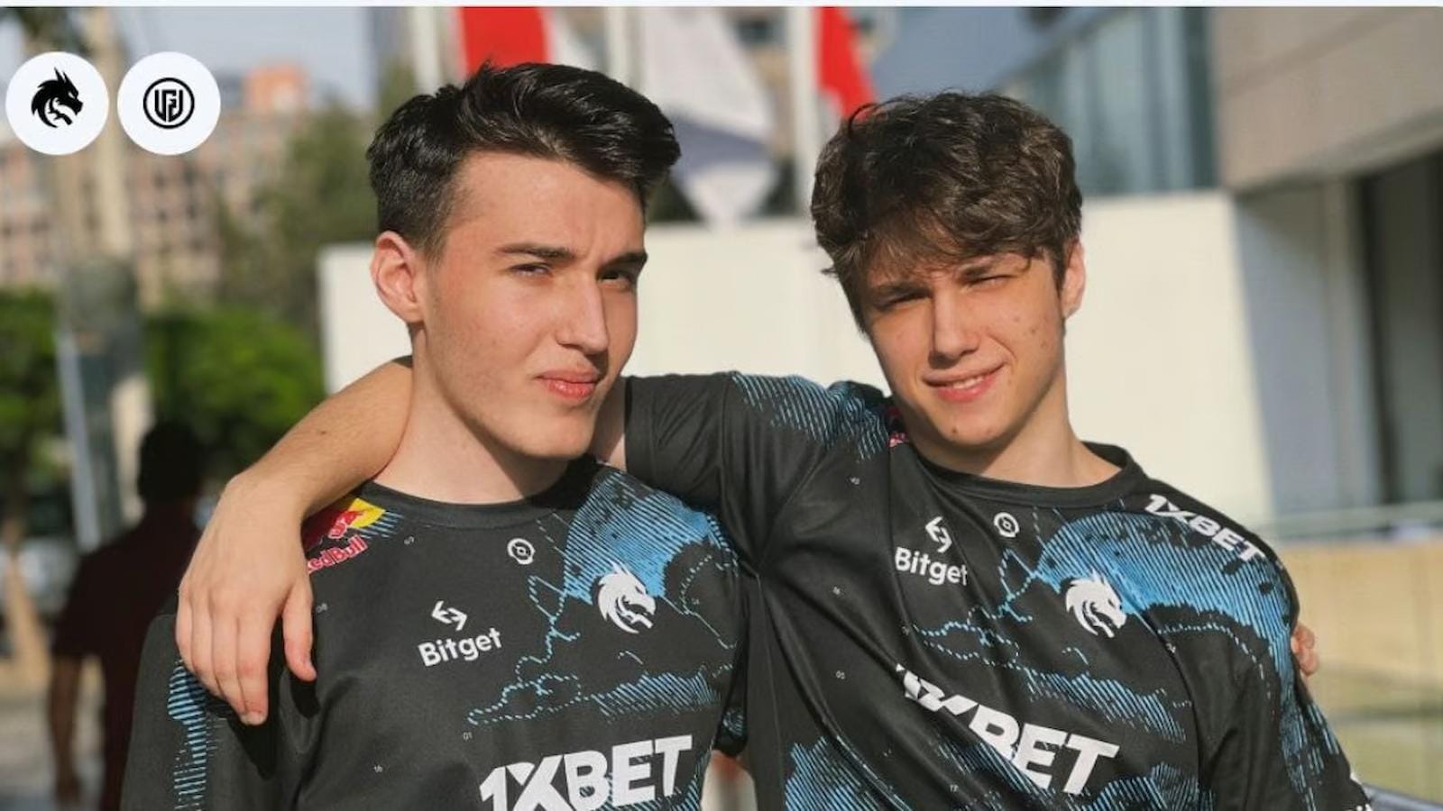 Can I invite my mom over? Larl and Collapse tried themselves as Dota 2 coaches